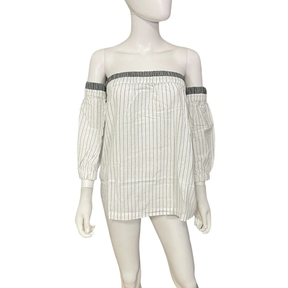 Blushing Heart Striped Off Shoulder Top
New - Picture 2 of 7